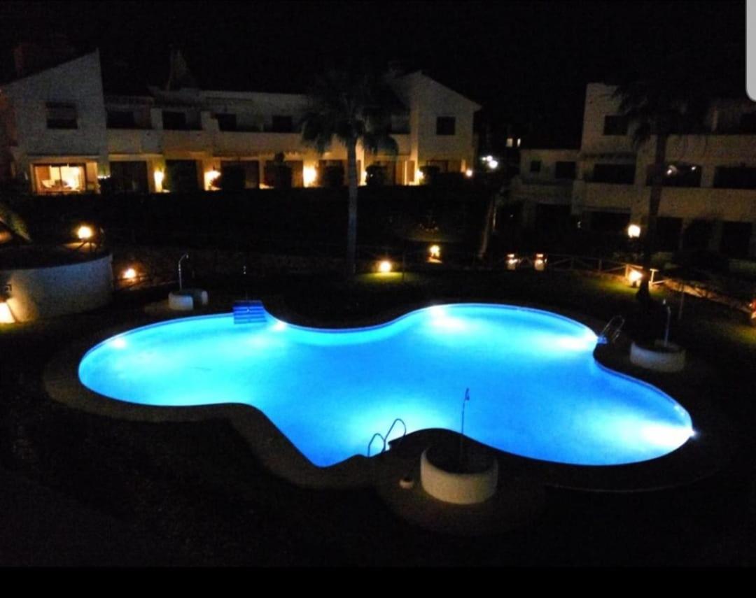 Islantilla Bajo Con Jardin Exterior foto